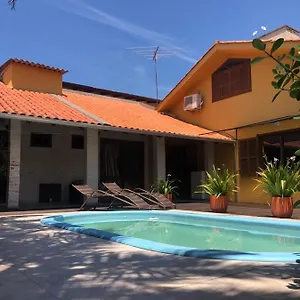 Casa de Férias Linda Casa Com Piscina Em Bombinhas, Espaço Inteiro, Bombinhas